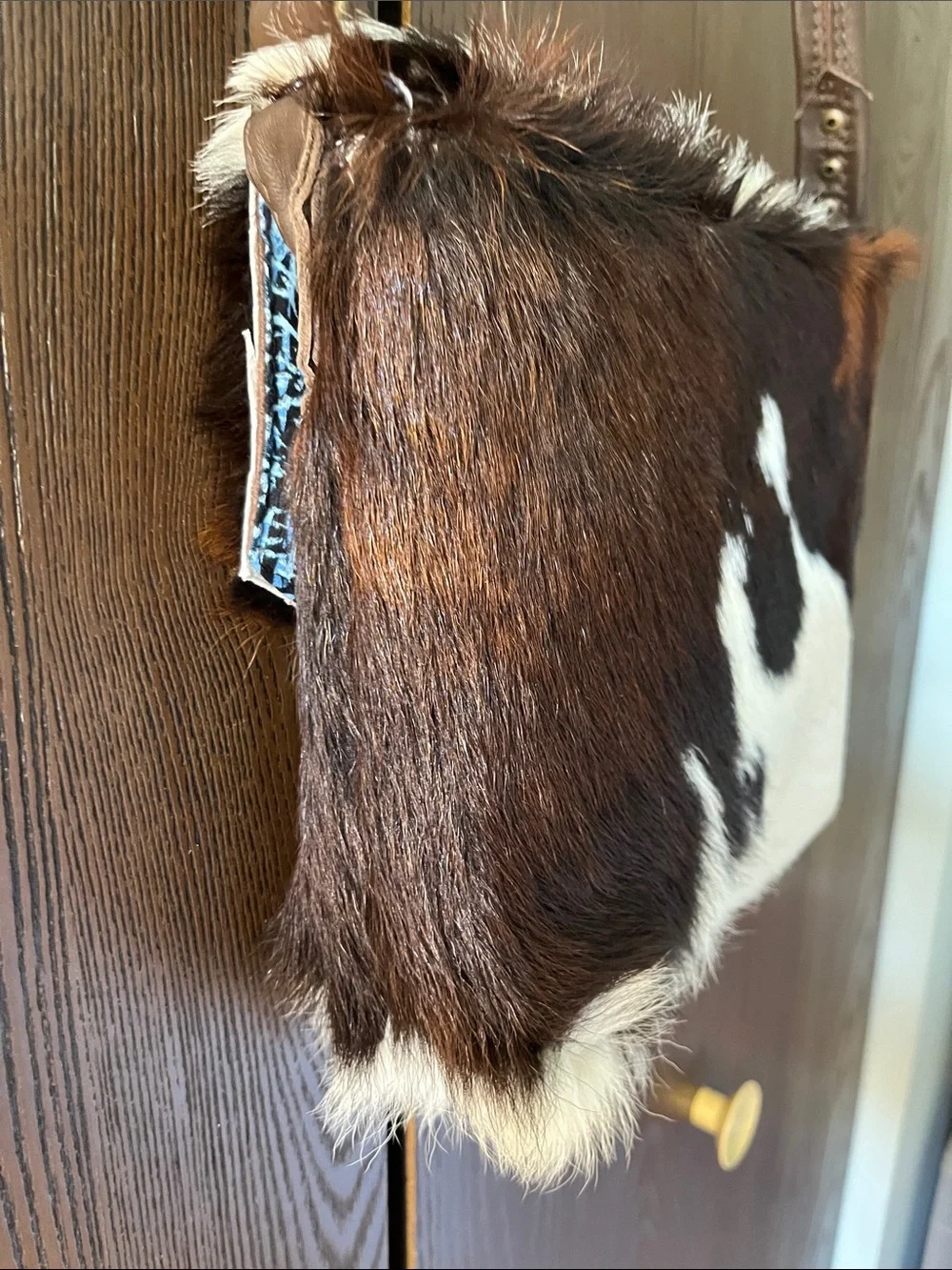 Genuine cowhide crossbody purse. Handmade. - Picture 4 of 10